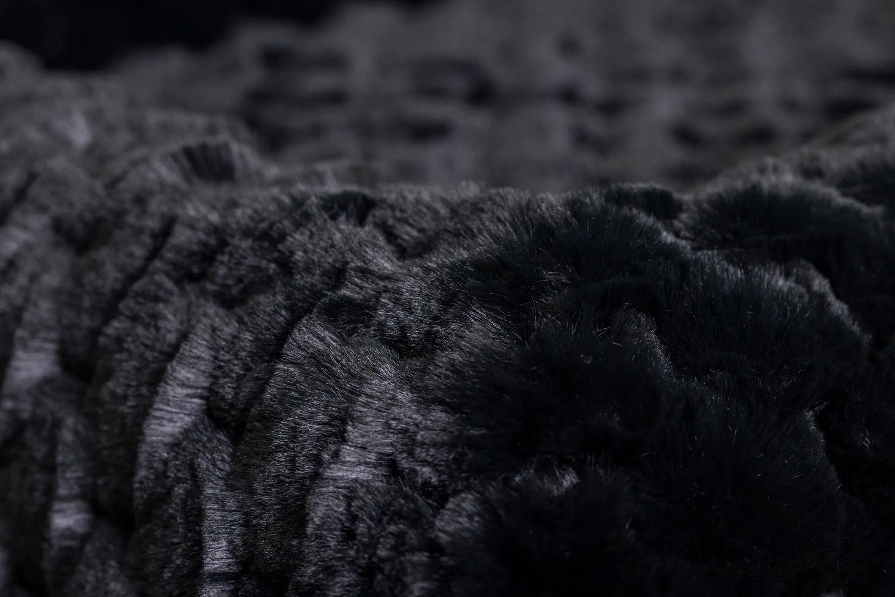 Black Crinkle Pet Bed
