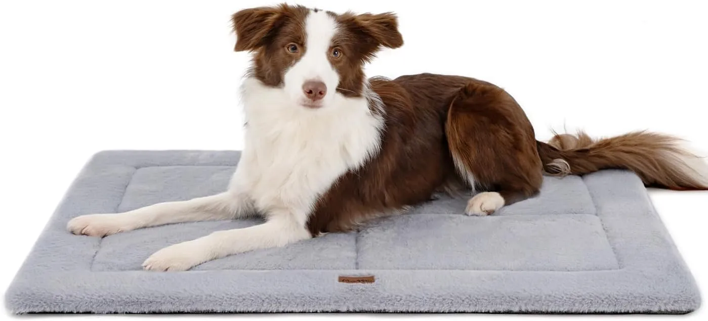 Made4Pets Dog Crate Pad Bed for Medium Large Dogs, Washable & Reversible, Anti-Slip Kennel Mat for Cozy Sleeping, Soft Fluffy Dog Bed for Indoor & Outdoor Use, 35"x23", Gray
